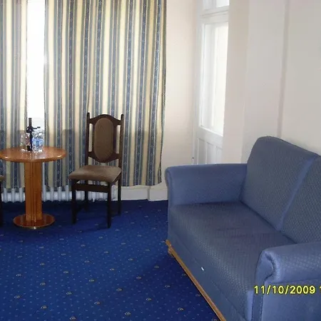 Ark Am Hauptbahnhof 2*