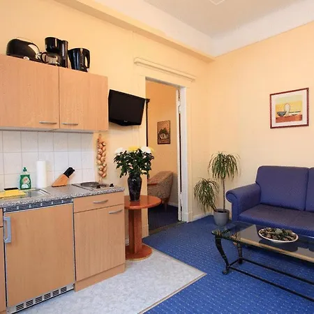 Ark Am Hauptbahnhof 2*